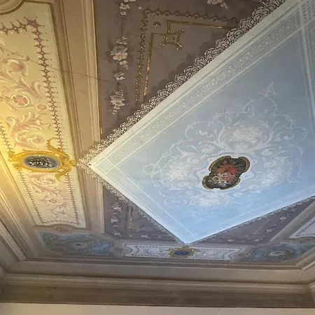 Tosca Florence